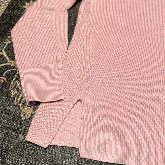 Pink lulu merino wool sweater - Picture 2 of 10